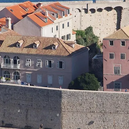 Kameo With Terrace Apartman *