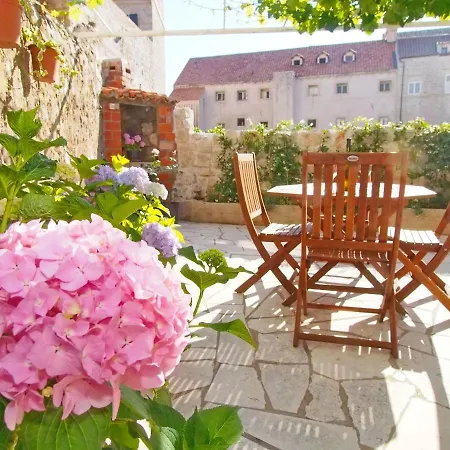 شقة Kameo With Terrace *